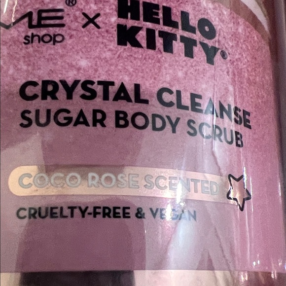 Hello Kitty Pink Lovely bath bath crystals, body scrub bath bomb Luxury Gift Set - Picture 3 of 10